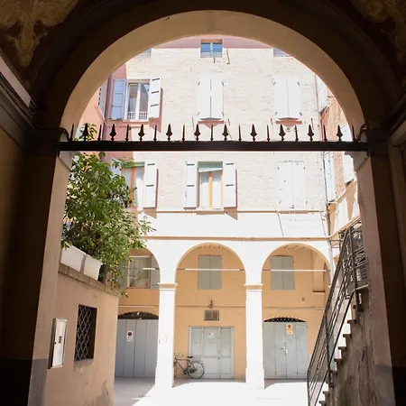 Maison La Pomposa * Модена